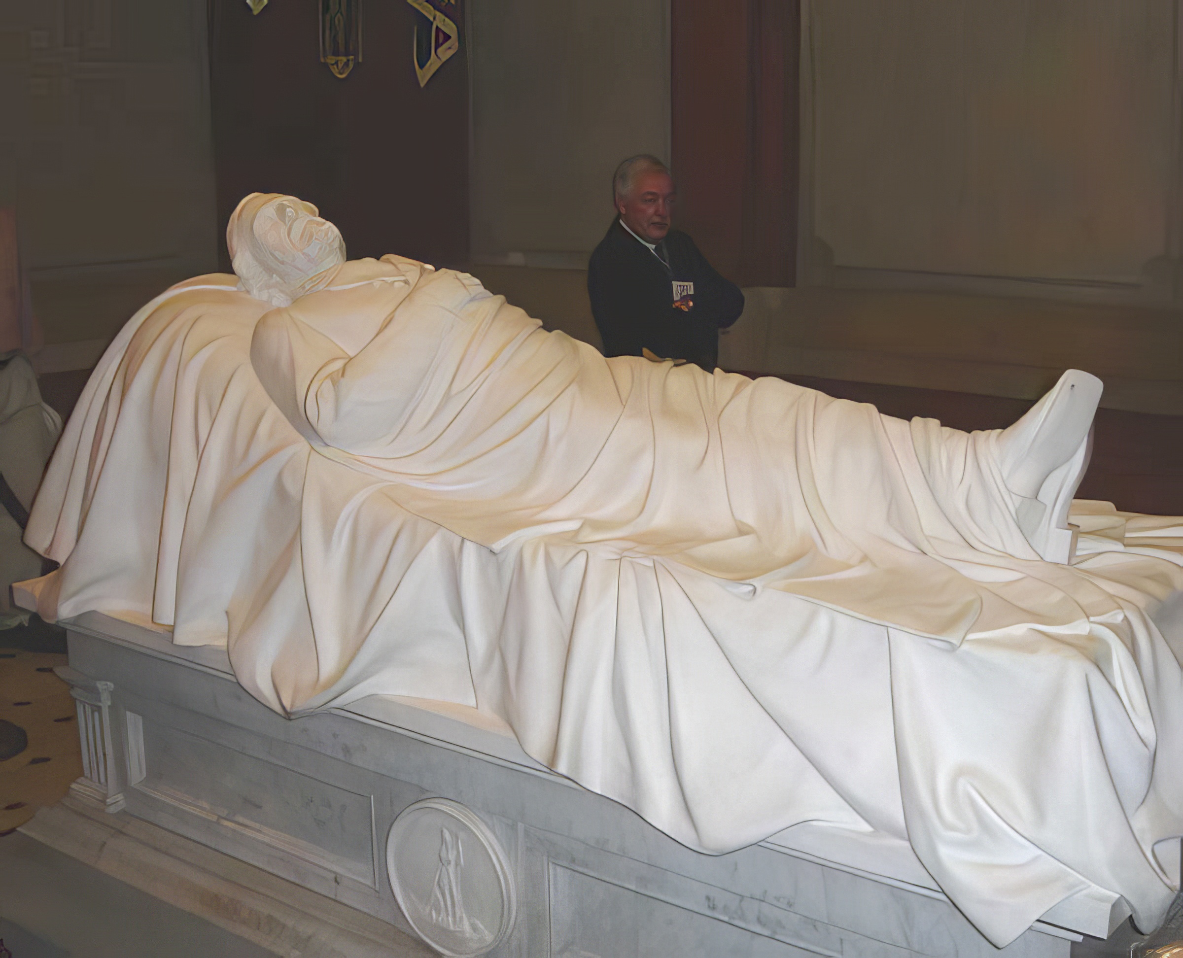 Lee statue